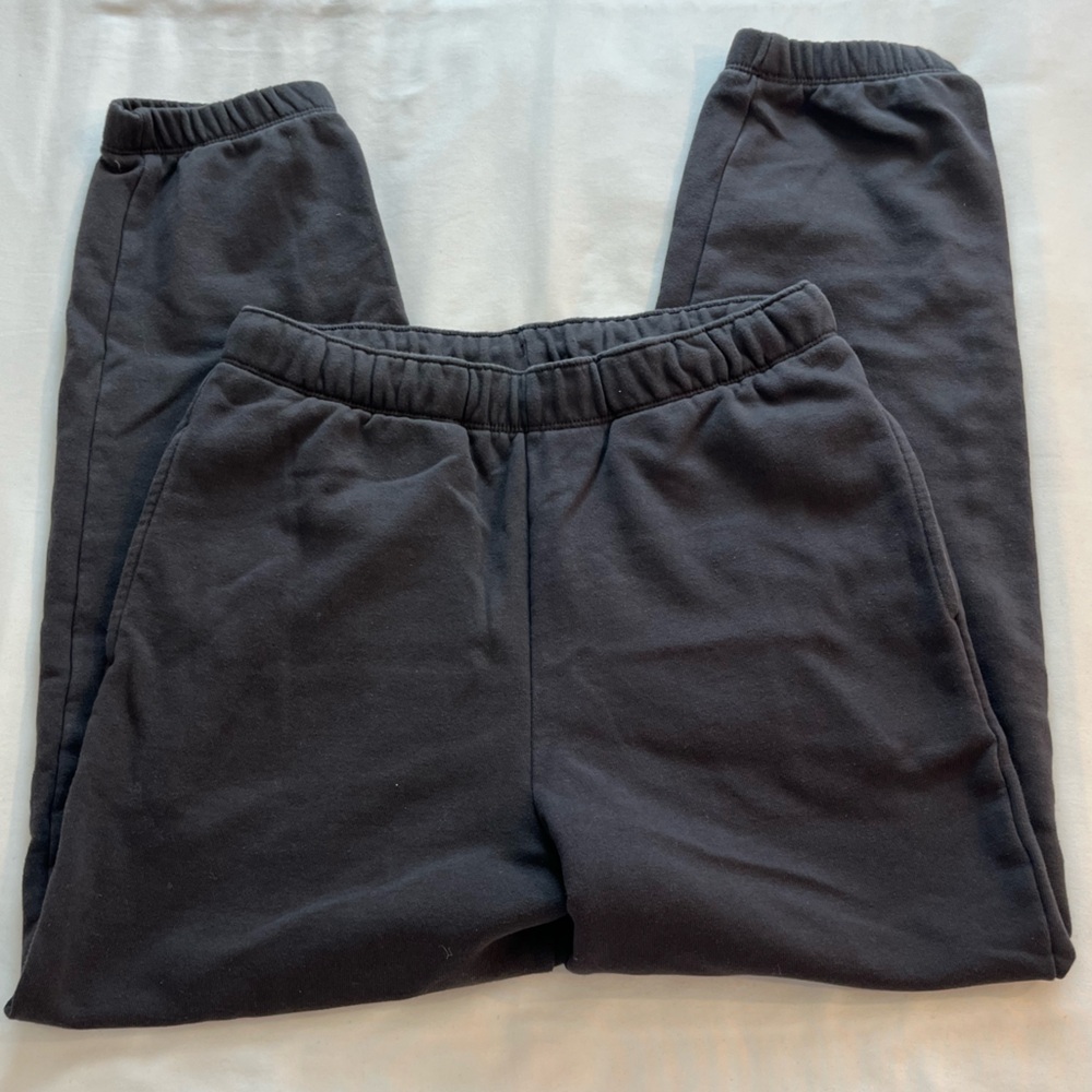 american eagle dark grey sweats